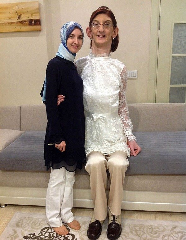 Rumeysa Gelgi tallest girl in the world