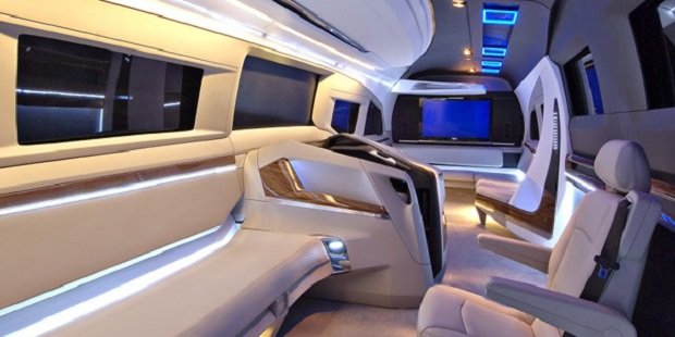 sanjay dutt vanity van