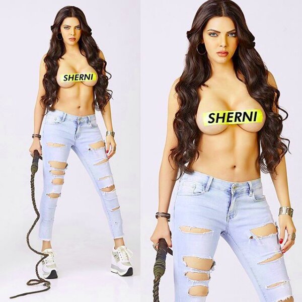 Sherlyn Chopra  top less
