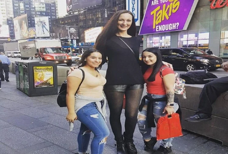 Yekaterina Lisina legs