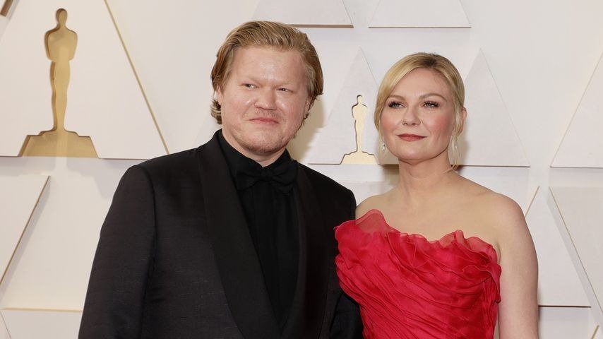 Jesse Plemons and Kirsten Dunst