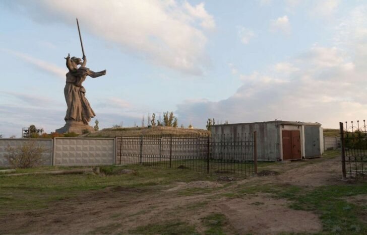Volgograd  statue