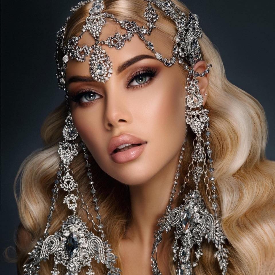 crystal.viktoria
instagram