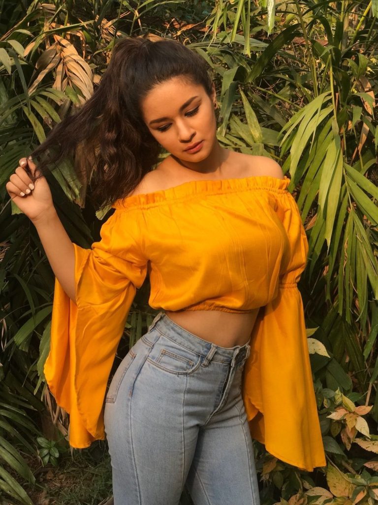 Avneet Kaur famous tiktoker