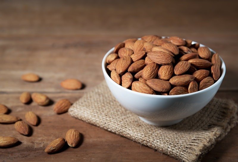 Diets During Pregnancy- almonds