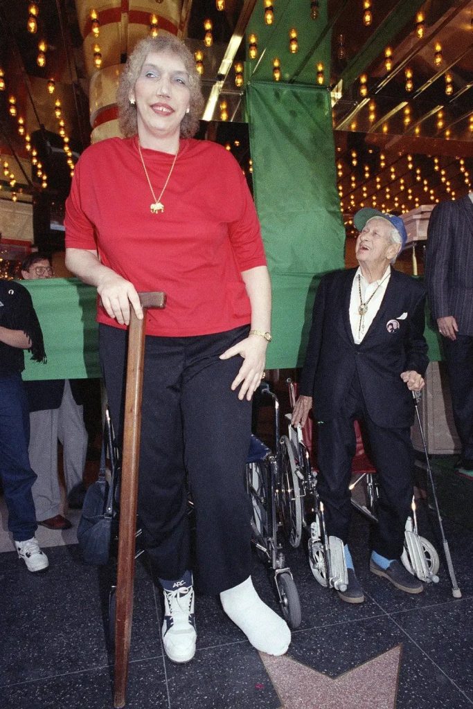 Sandy Allen tallest girl in the world