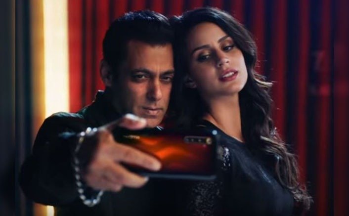 Larissa Bones with Salman Khan in RealMe's Commercial