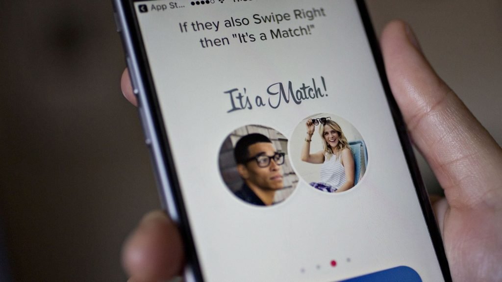 Reasons Why Foreign Women Don’t Swipe Right For Indian Men on Tinder