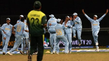 Throwback: Unforgettable India-Pakistan Epic Bowl Out in T20 World Cup