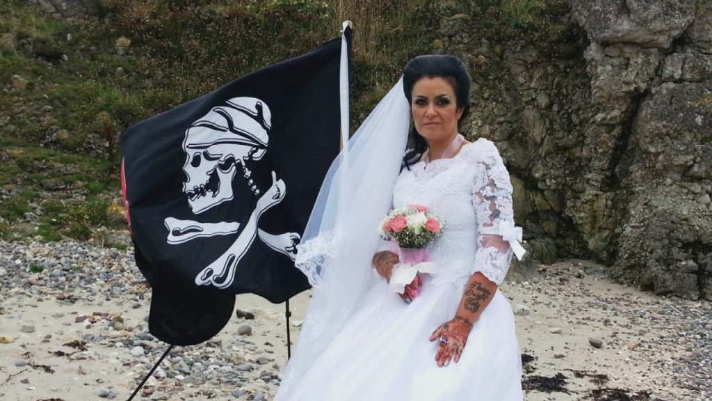Woman Married An 18th Century Pirate Ghost After She Couldn’t Find Herself A Man