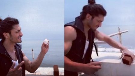 Bollywood Actor Vidyut Jamwal’s Video of Breaking 3 Bricks Using an Egg is Making Fans Crazy