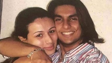 Ranveer Singh is Looking Unrecognizable in His Viral Throwback Picture
