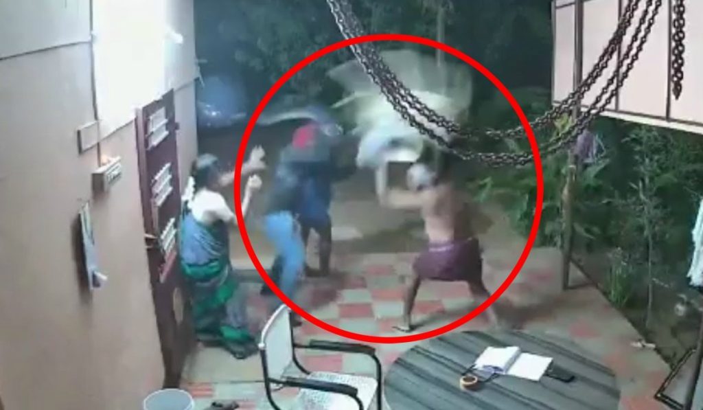 Viral: An Old Couple’s Daring Fight With Robbers Caught on Camera