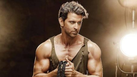 Hrithik Roshan To Remake the Classic Blockbuster “Satte Pe Satta “