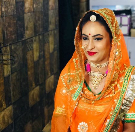 Pair Up ‘Different’ Stuff With Your Dress To Look Beautiful This Karwa Chauth!