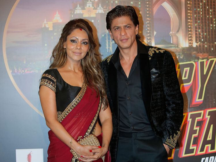 Sharukh and Gauri , the evergreen couple celebrates their 28th Anniversary today