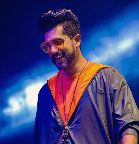 Suyyash Rai celebrates one million Instagram family