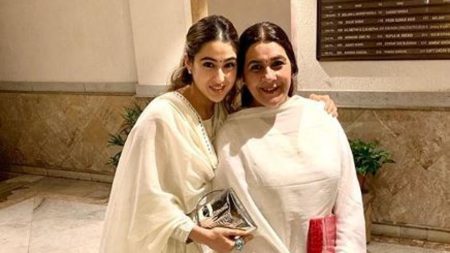 Sara Ali Khan’s Love filled Post For Her Mum Amrita sara ali khan