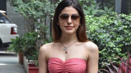 Alaia Furniturewalla Shares Her Experience in ‘Jawaani Jaaneman’ Alaia Furniturewalla