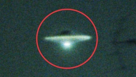 5 Most Strange UFO Sightings From All Over The World: Must Read! Alien ufo
