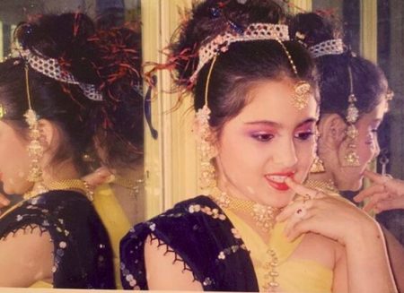 Sara ali khan childhood picture