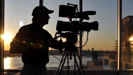 Film Industry Badly Affected Due To Corona Lockdown with the loss of billions of rupees Bollywood in loss