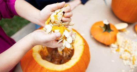 Women Should Consume Pumpkin Seeds In This Way To Keep Hormones Balanced