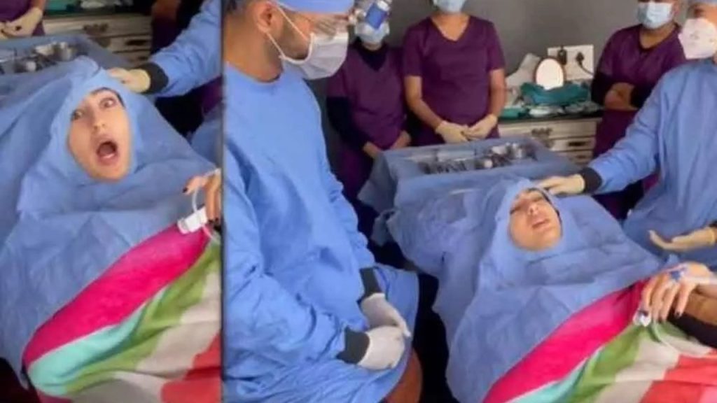 Have You Heard Of Commentary Before Tooth Extraction: If Not Then Hear It From Sara Sara Ali Khan