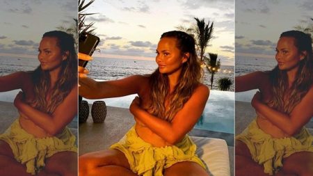 Chrissy Teigen,