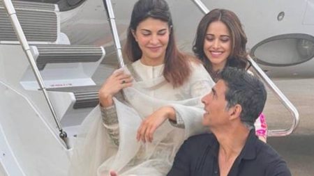 Akshay kumar