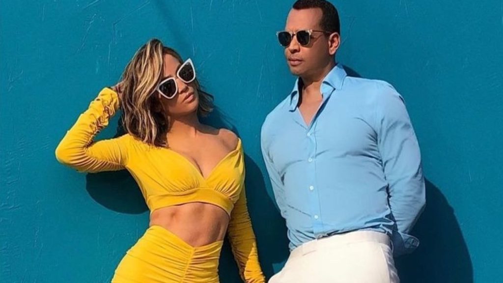 Don’t Miss The KISS Between Jennifer López And Alex Rodríguez After Spit Rumors Jennifer and Alex