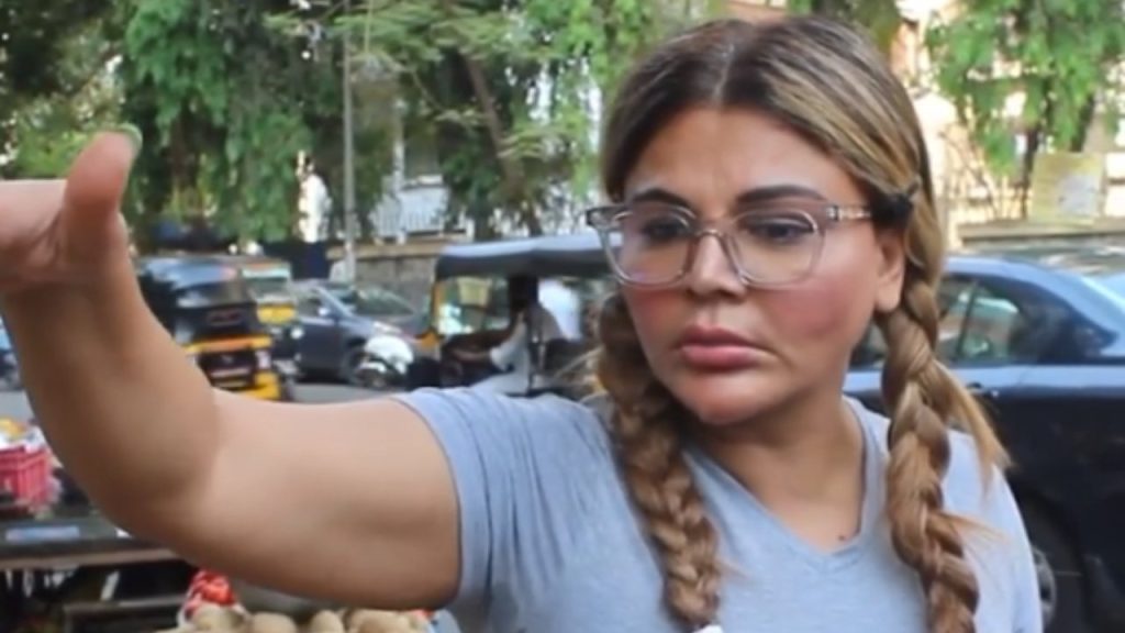 Rakhi Sawant Caught Fighting With Vegetable Seller In Mumbai: Watch Video Rakhi Sawant