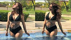 TV’s Cultured Daughter-in-law Shraddha Arya Stuns People With A Shower- VIDEO