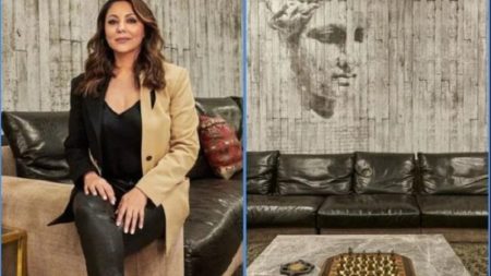 Gauri Khan designs reliance jio