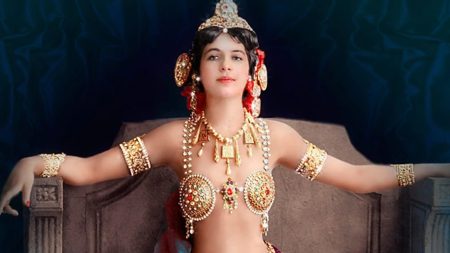 The Story Of Most Beautiful And Dangerous Female Detective Killer Will Stun You In Seconds Mata Hari